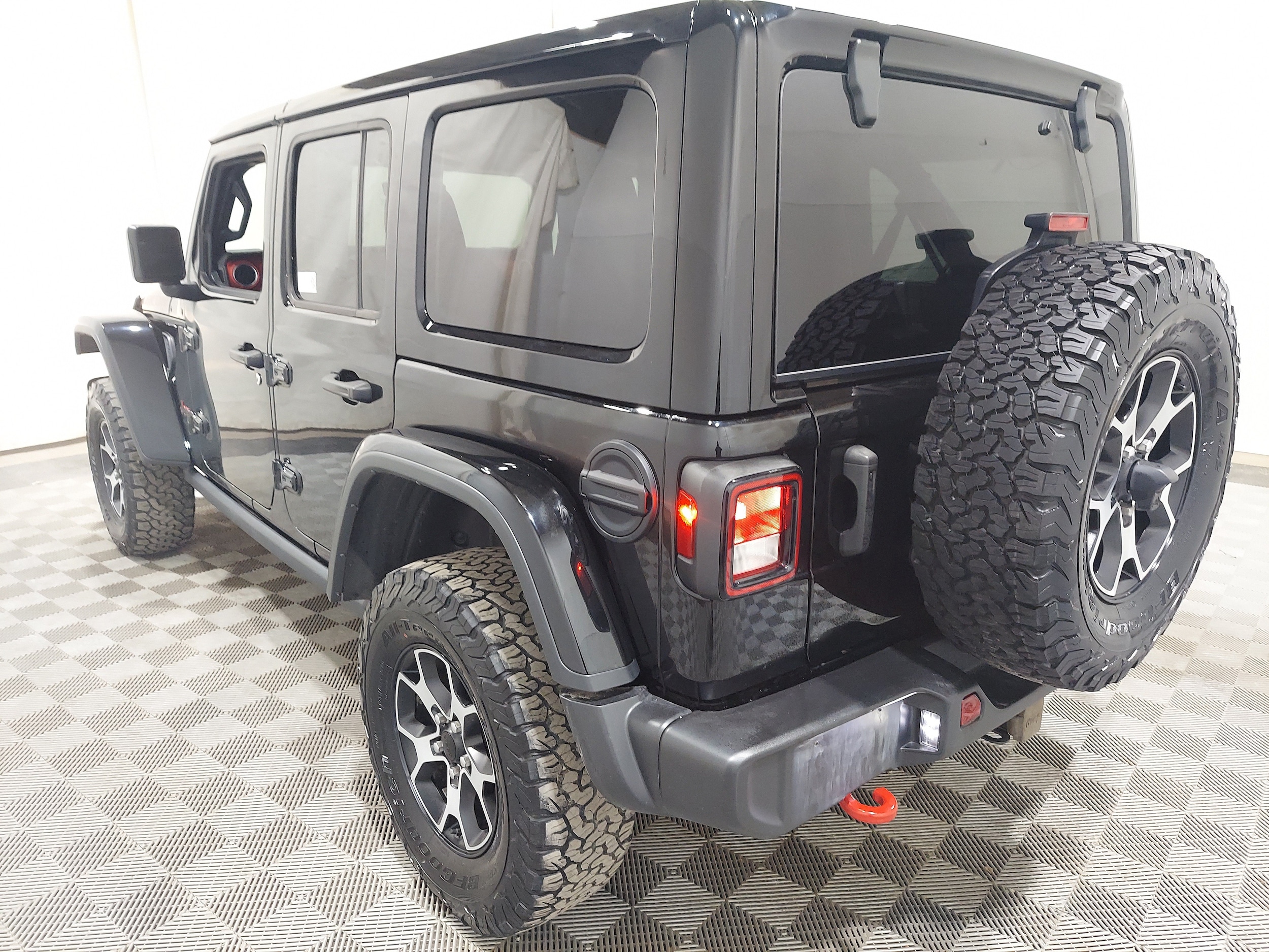 jeep wrangler 4-door 2023 1C4HJXFN9PW573899 image